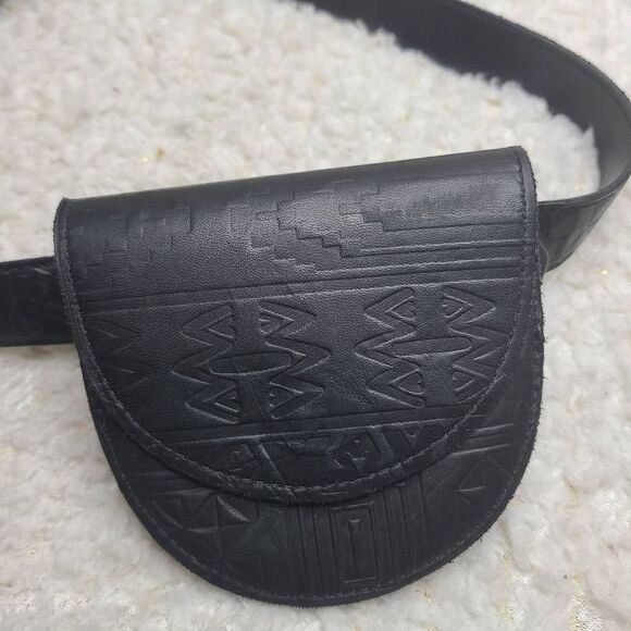 Nava Belt To-A-T Leather Belt with Tribal Embossed Pattern Belt Bag sz Small - Picture 2 of 6